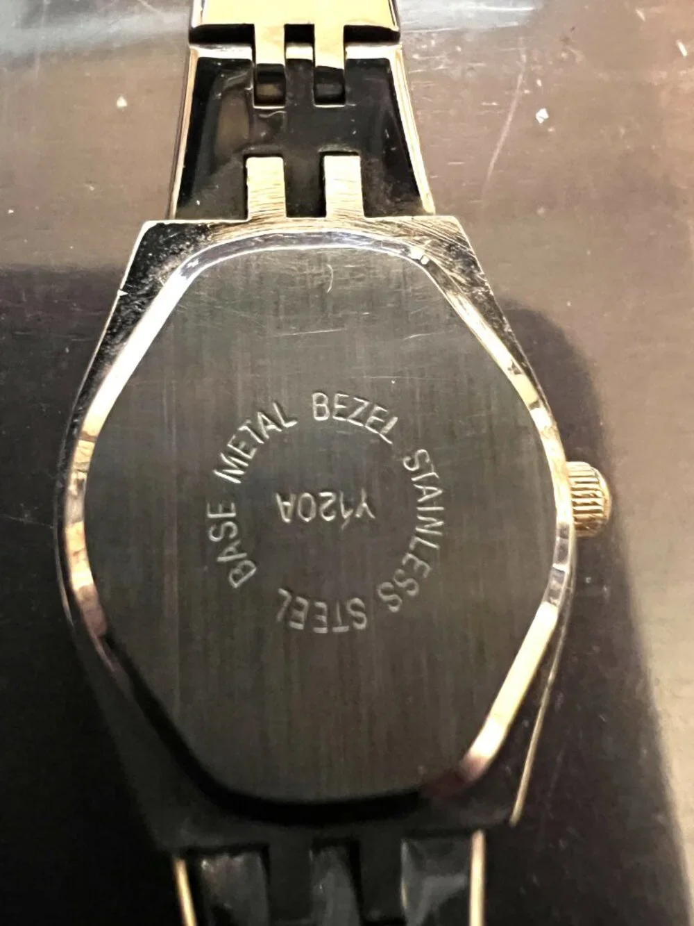 Vintage Two Tone ADVANCE QUARTZ Watch (412)